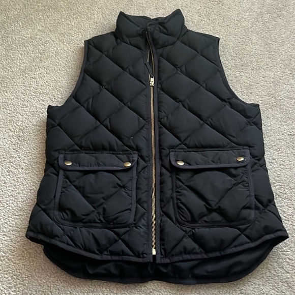 “J.Crew: Women’s Black Puffer Vest size small” - Picture 1 of 10